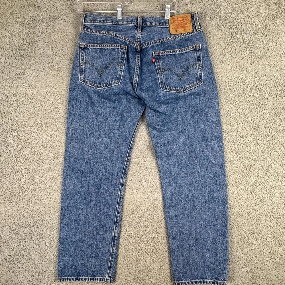 Levis 501 Jeans Mens 34 Blue Medium‎ Wash Straight Button Fly Denim Fits 34x29